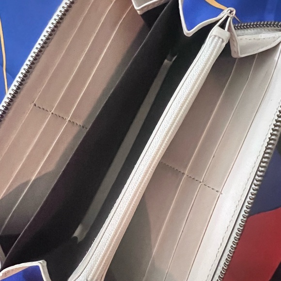 Rare Gucci GG Marmont Trompe L’Oeil Quilted Matelasse Wallet Wristlet - Picture 6 of 11